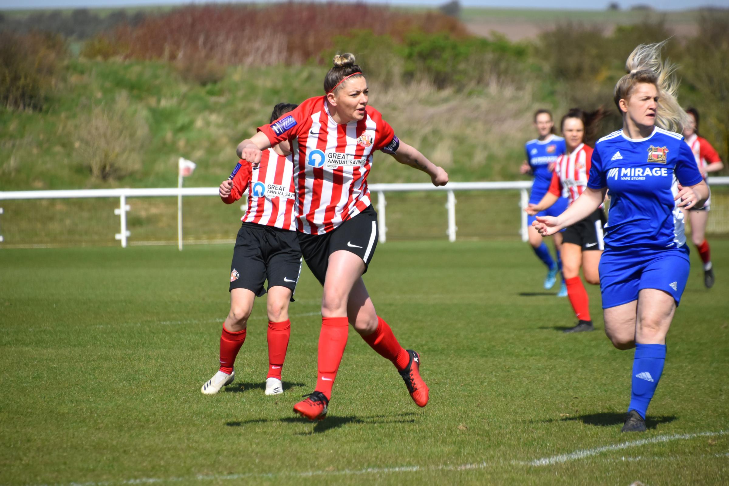 Kiera Ramshaw and Maria Farrugua sign new deals with Sunderland Ladies