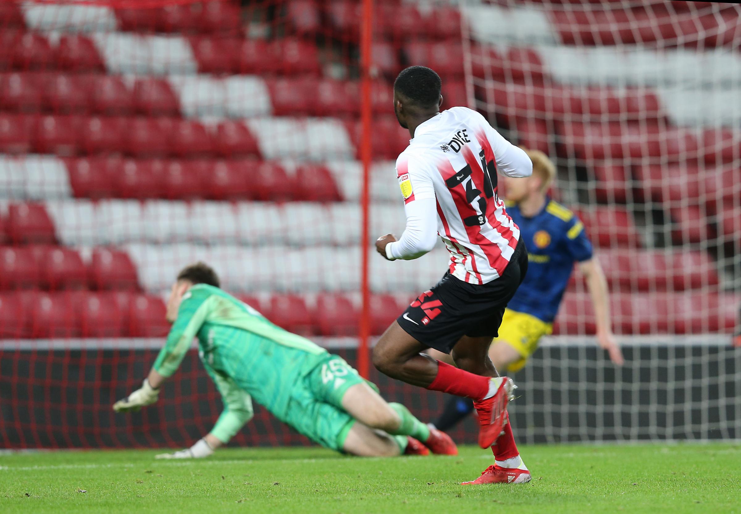 Sunderland full-back Tyrese Dyce will leave the club at the end of the season