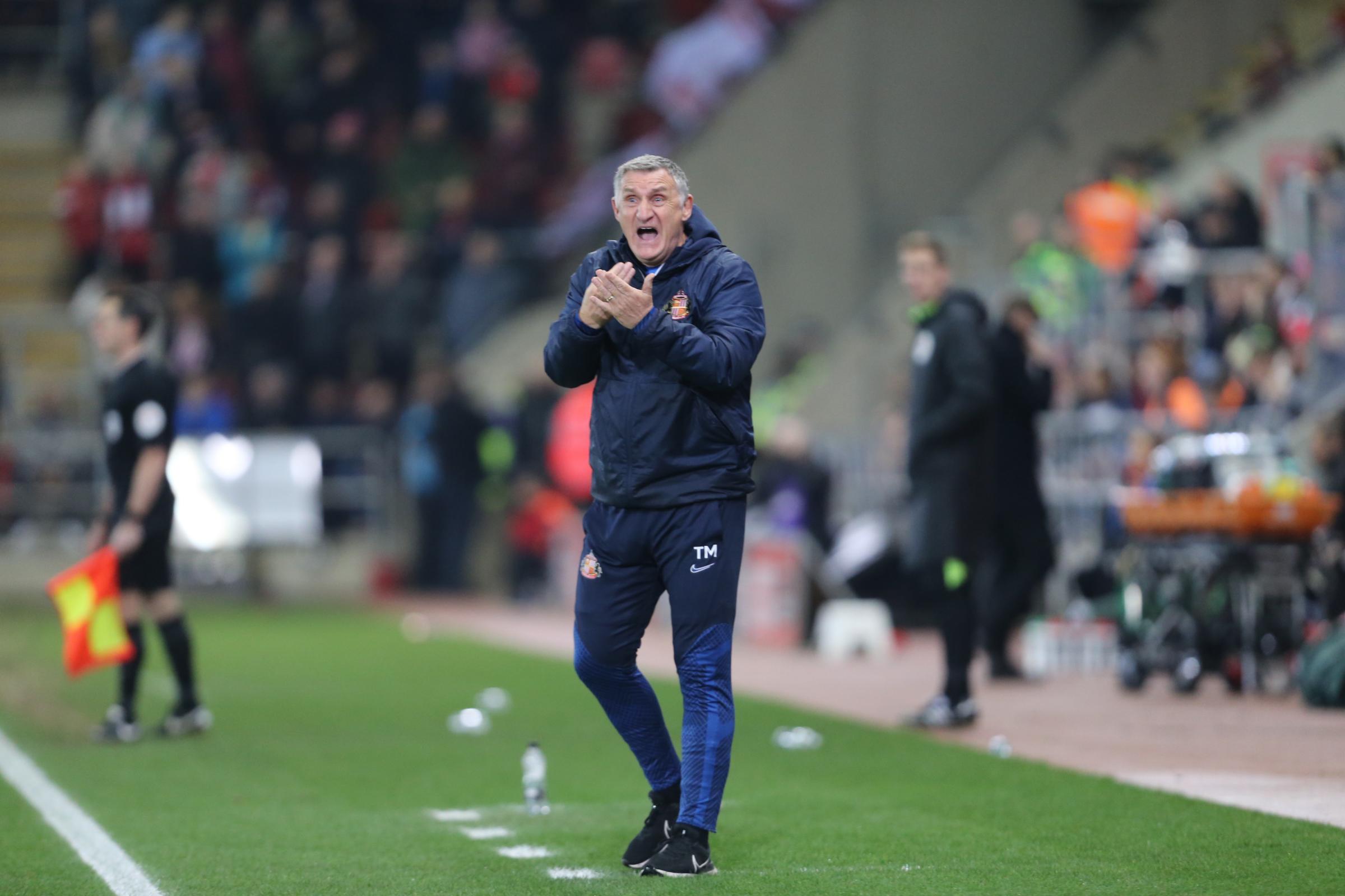 Sunderland play-off boost after West Brom lose at Sheffield United