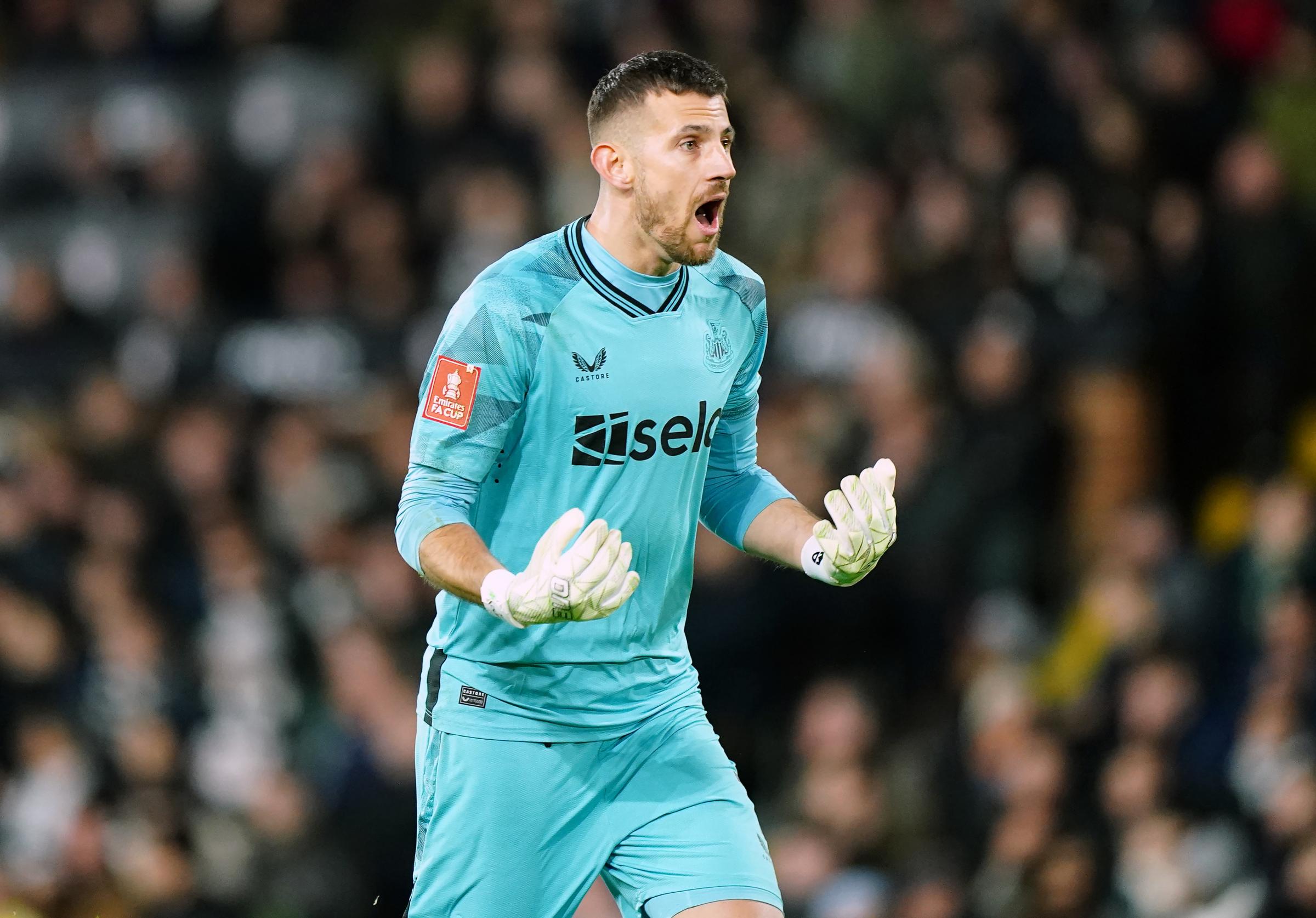Martin Dubravka's Newcastle future in doubt after goalkeeper signings