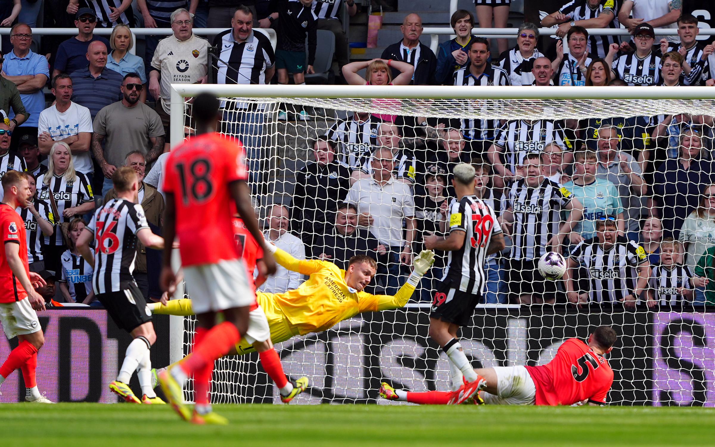 Eddie Howe will 'look back' ahead of Newcastle's crunch Man Utd trip