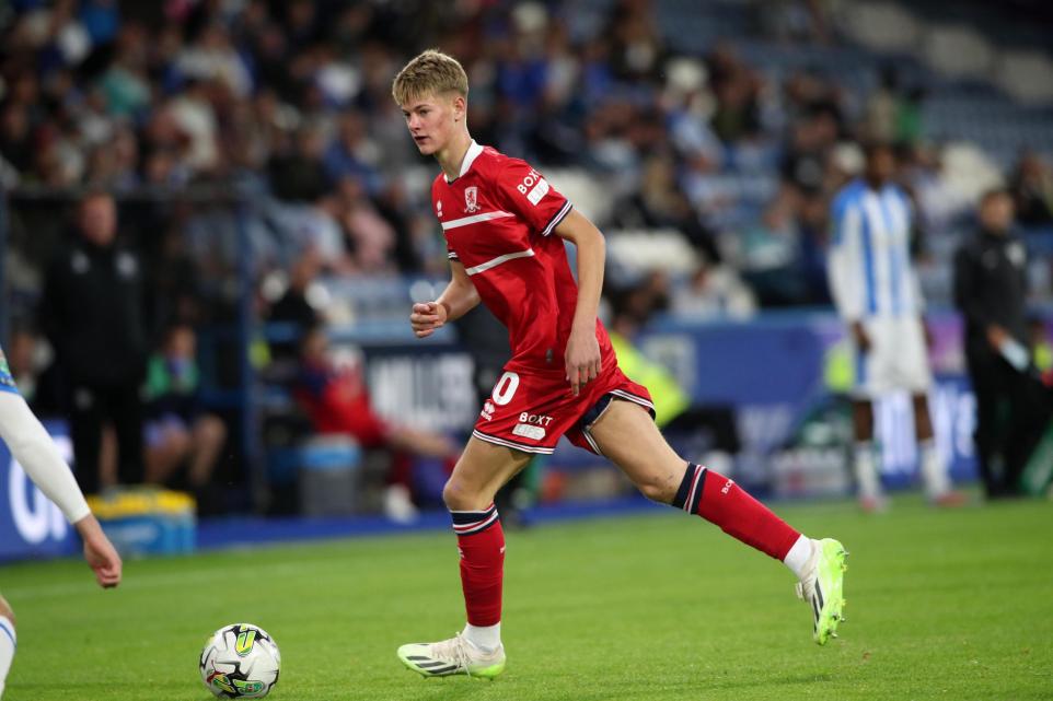 Middlesbrough's Fin Cartwright signs first pro contract