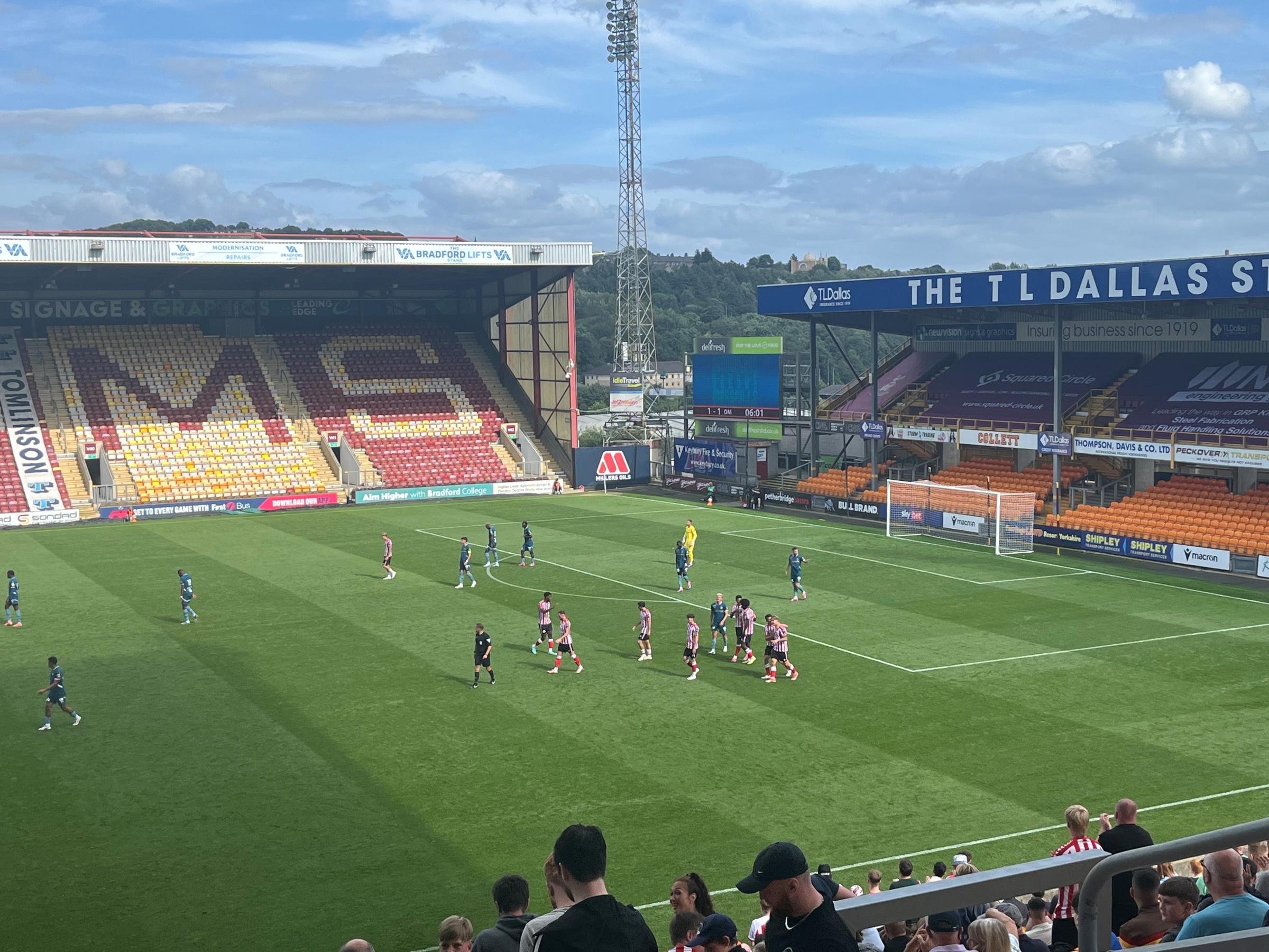 Sunderland 2-2 Marseille as Jude Bellingham watches on